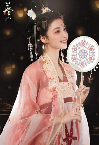 杨洋的女朋友是谁(杨洋现实中的女朋友是谁)插图3