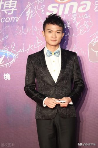 周深是男的还是女的(周深男的还是女的)插图1