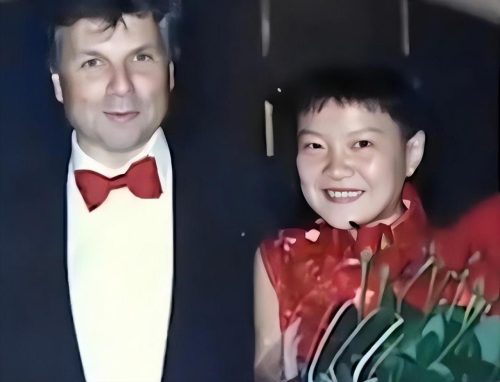 洪晃真实身世惊人年轻时很美(洪晃年轻时最美照片)插图17