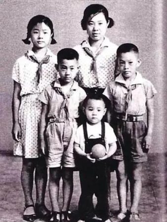 李连杰的真实家世身份惊人(李连杰的身世好吗)插图3