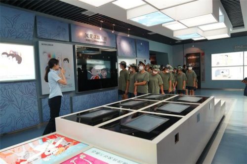 封闭式学校一年多少钱(军事化封闭式学校学费一年多少钱)插图2