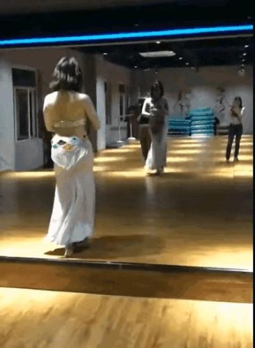 知乎居然有人在真爱酒吧睡过劳荣枝(有人称睡过劳荣枝)插图9