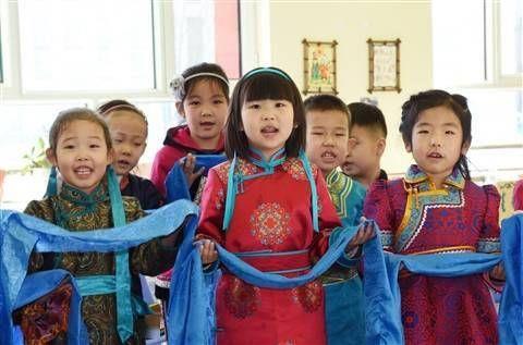 蒙古族的特点和风俗习惯(蒙古族风俗习惯总结)插图2