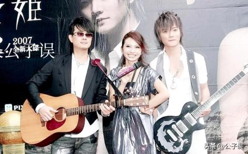 詹雯婷为什么退出飞儿乐队(詹雯婷嗓子为什么会动手术)插图15