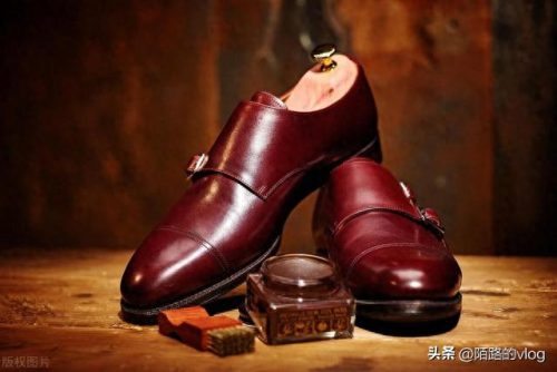 十大男士单品鞋排行榜最新(斐乐男士必买三款鞋)插图