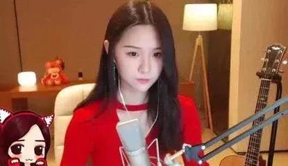斗鱼十大网红人气排行榜(2019斗鱼网红收入排行)插图4