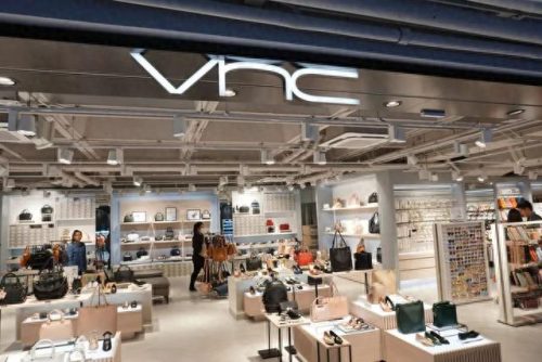 东南亚十大男装品牌排行榜(户外男装十大品牌排名)插图18