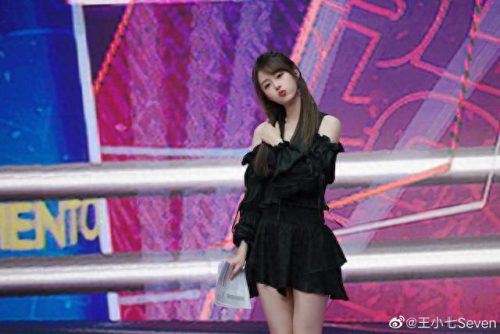 十大美女视频排行榜最新(美女图片网站十大排行榜)插图33