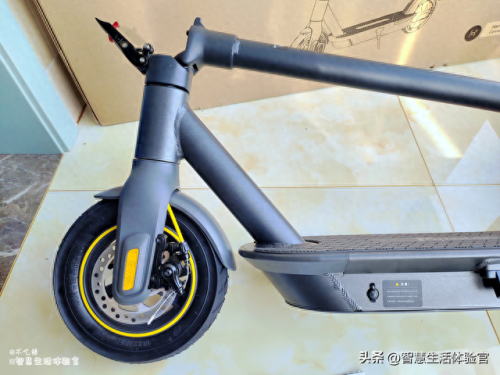 深圳十大电动滑板车排行榜(滑板车价格及图片)插图12