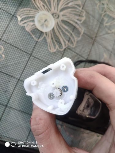 飞科剃须刀拆卸安装图(飞科剃须刀小飞碟拆卸图解)插图9