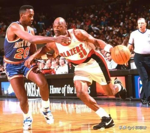 nba史上最强37号球员(nba历史十大24号球星)插图4
