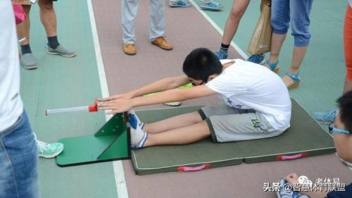 坐位体前屈训练方法图(坐位体前屈训练方法)插图1