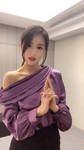 抖音十大美女女神排行榜(网红美女排前10名)插图1