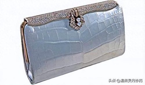 男背包十大奢侈品牌排行榜(十大奢侈品牌服装)插图3