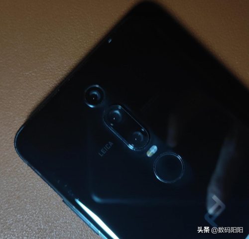 mate20保时捷二手多少钱(华为mate10保时捷现在卖多少价格)插图2