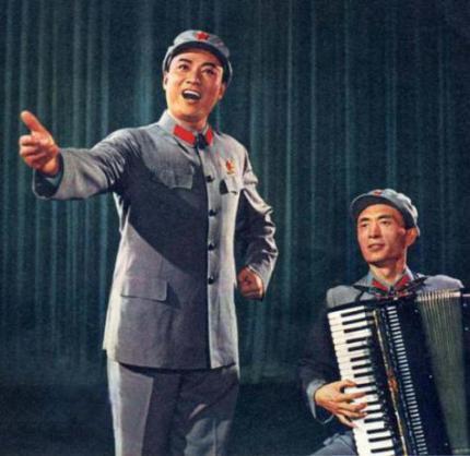 十大经典军旅歌曲排行榜(二十首霸气战歌)插图19