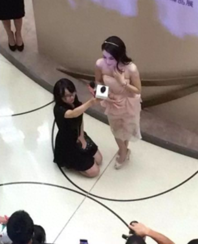 十大有钱任性的明星排行榜(有钱就买豪车的明星)插图18