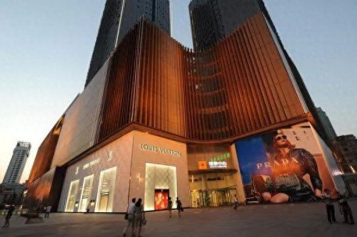 合肥十大服装品牌店排行榜(服装道具店合肥有哪些)插图6