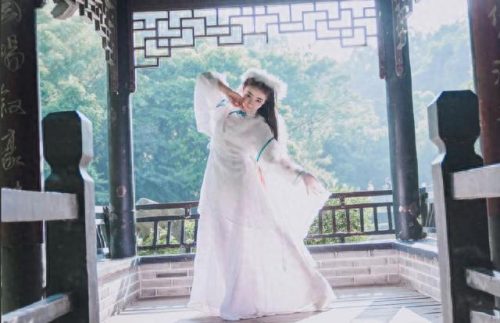 古代小说十大美女排行榜(主角把所有美女变成傀儡小说)插图40