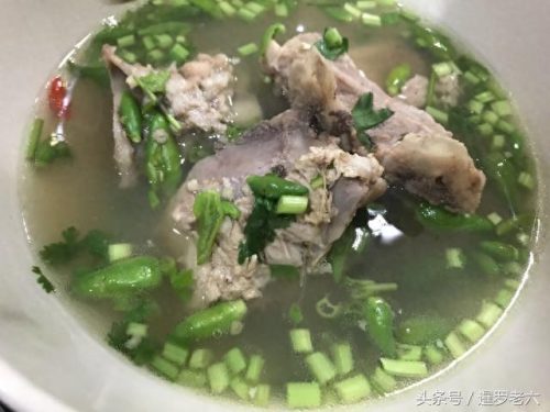 泰国十大排骨汤排行榜(泰国很有名的一种汤)插图1