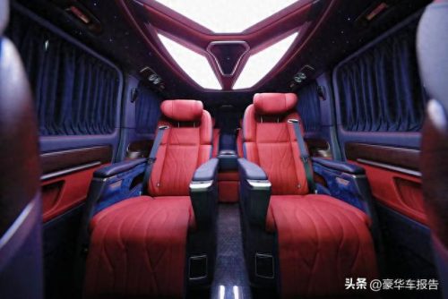 十大豪华保姆车排行榜最新(福特加长豪华礼宾车)插图21