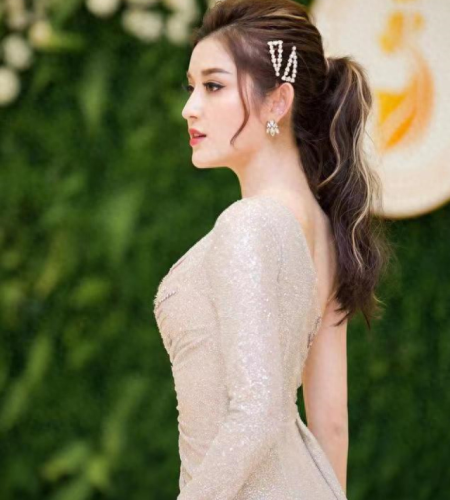 近年十大美女排行榜视频(美女图片网站十大排行榜)插图9
