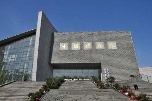 十堰游玩景点排名前十(十堰网红银杏景点)插图10