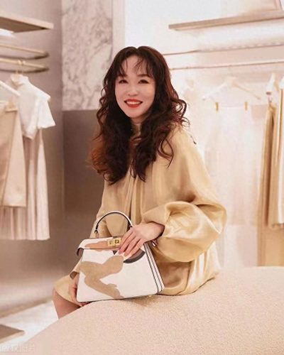 十大新加坡美女明星排行榜(新加坡美女军人照片)插图