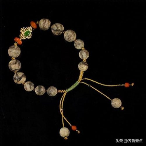 蜜蜡推荐牌子排名前十(国内哪个牌子的蜜蜡好)插图1