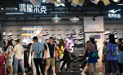 全球十大运动鞋品牌排行榜(全球十大羽绒服品牌)插图11