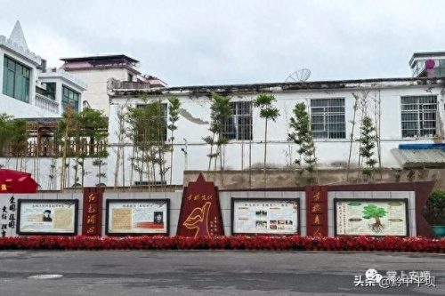 贵州十大龙头中学排行榜(贵州最贵私立中学排行)插图2