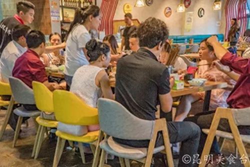 昆明美食餐馆排名前十(民国时期昆明餐馆图片)插图69