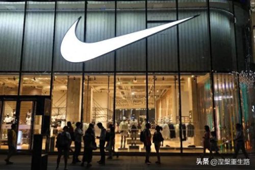 奢侈品男装排行榜十大品牌(奢侈品牌排行榜前十名男装)插图7