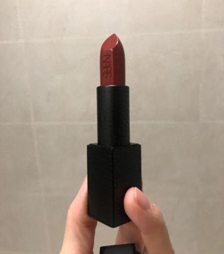 深红色口红十大品牌排行榜(dvip口红是什么品牌)插图1