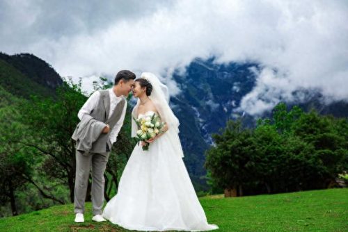 丽江十大婚纱照排行榜(丽江婚纱照收费价目表)插图4