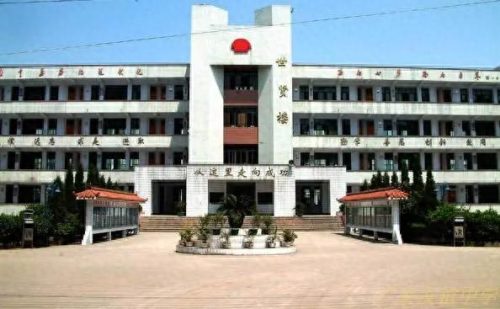 广安排名前十学校(广安最好学校排名)插图4