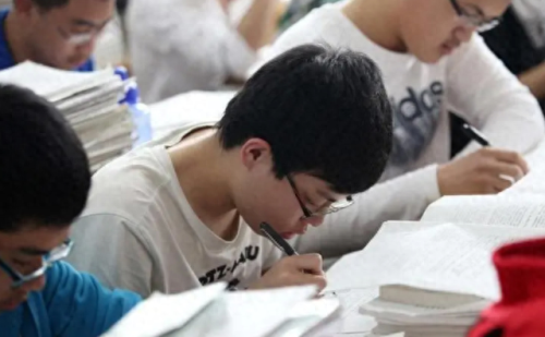 十大逆袭学渣排行榜(学渣逆袭排名)插图1