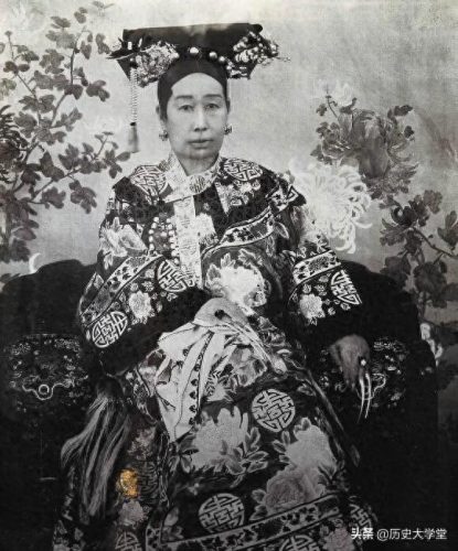 大清国防大臣排名前十(大清大臣叼烟)插图3