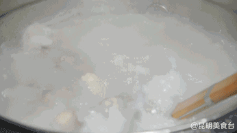 昆明美食餐馆排名前十(民国时期昆明餐馆图片)插图1