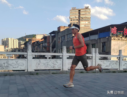 黄石跑步大神排名前十(业余跑步大神的跑量都很惊人)插图3