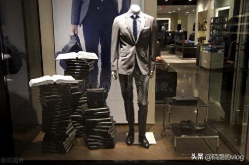 男士春装牌子排名前十(男士保暖衣哪个牌子好)插图2