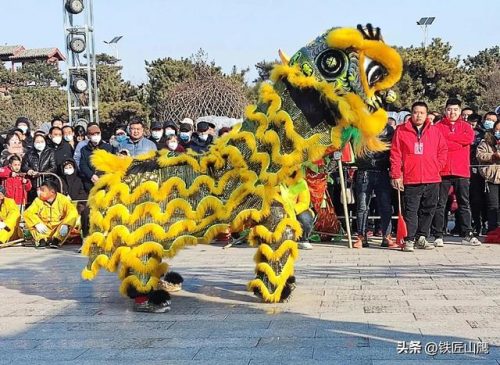 北方高跷艺人排名前十(河北高跷翻跟头)插图6