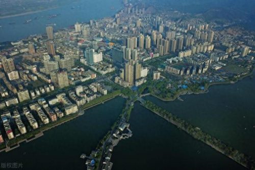 湖北橡胶性能排名前十(橡胶护舷厂家排名)插图