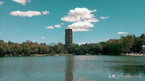 校园旅游规模排名前十(游客比学生多的大学)插图2