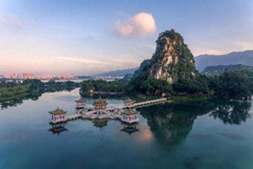 城市旅游经济排名前十(南方旅游必去十大城市)插图