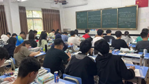 职业高校学费排名前十(郴州职业技术学院学费多少钱)插图14