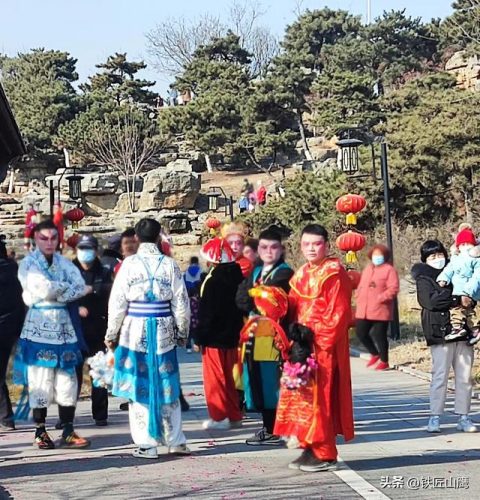 北方高跷艺人排名前十(河北高跷翻跟头)插图5
