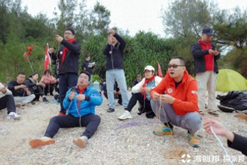 荒岛生存比赛排名前十(荒岛男女生存纪录片)插图36