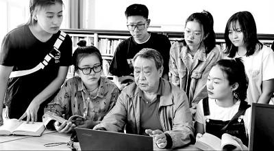 喀什历史老师排名前十(喀什地区教师工资大概多少)插图