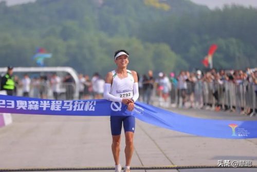 黄石跑步大神排名前十(业余跑步大神的跑量都很惊人)插图7